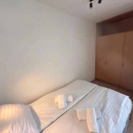 Alpine Escape Cozy Retreat Near Maiskogel Apartamento *