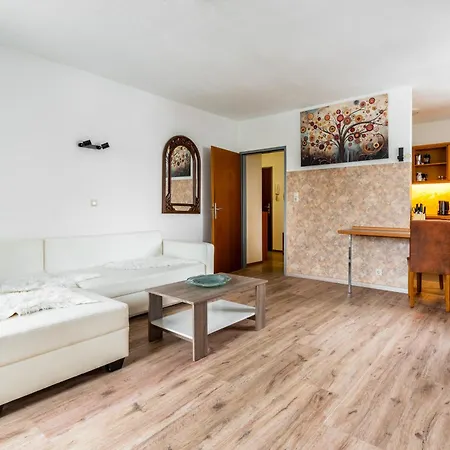 Alpine Escape Cozy Retreat Near Maiskogel Appartement