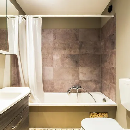 Alpine Escape Cozy Retreat Near Maiskogel 카프룬