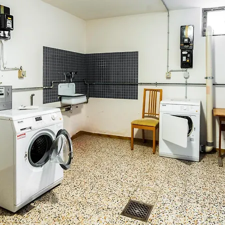 Alpine Escape Cozy Retreat Near Maiskogel * 카프룬